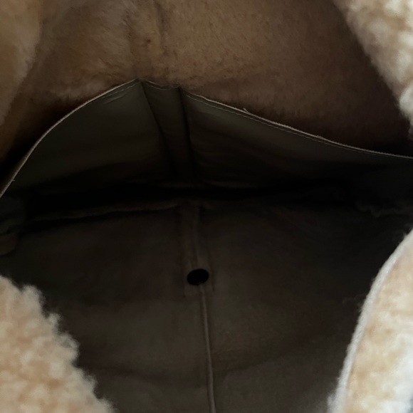 Vintage UGG shoulder bag - Picture 5 of 9
